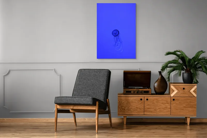 Tablou Canvas, "Meduza în oceanul albastru intens", Meduză, Albastru, Ocean, Lumină, Grație, Contur, Mister, Adâncime, 70 x 100 cm – poza 6
