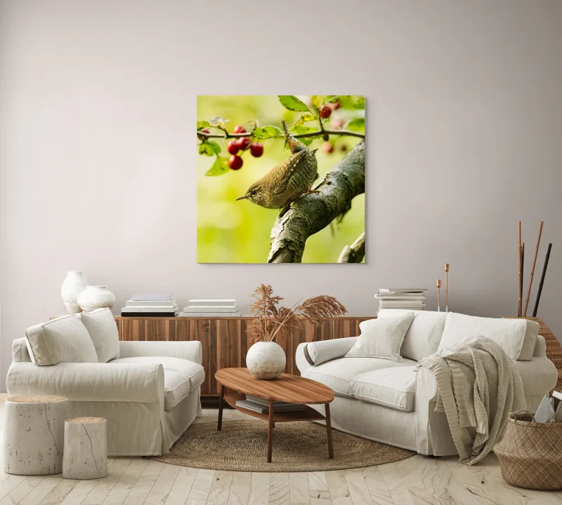 Tablou Canvas, "Micul oaspete pe ramura verii", Pasăre, Crenguță, Frunze, Roșii, Natură, Rândunică, Delicatețe, Echilibru., 100 x 100 cm – poza 3