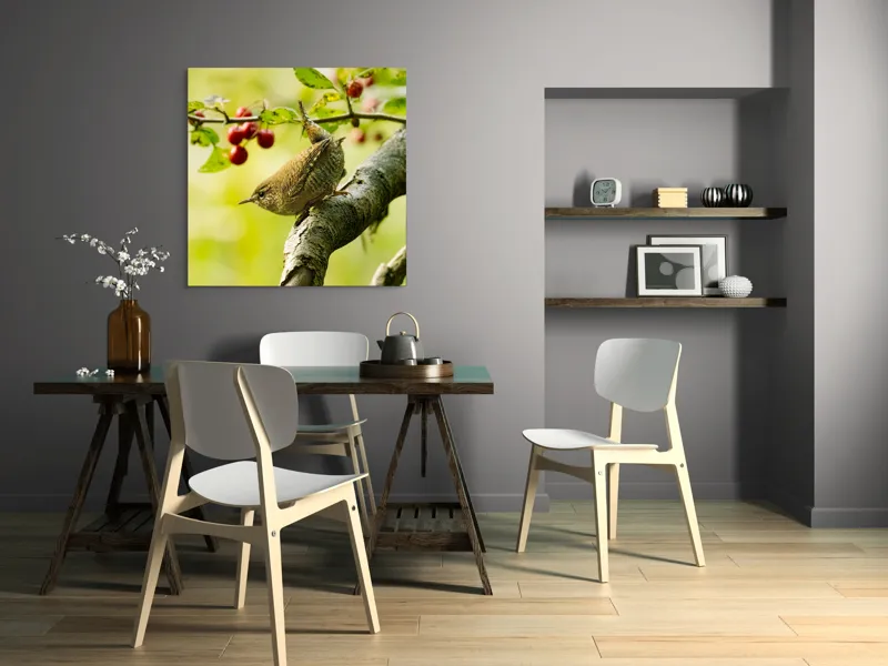 Tablou Canvas, "Micul oaspete pe ramura verii", Pasăre, Crenguță, Frunze, Roșii, Natură, Rândunică, Delicatețe, Echilibru., 100 x 100 cm – poza 6