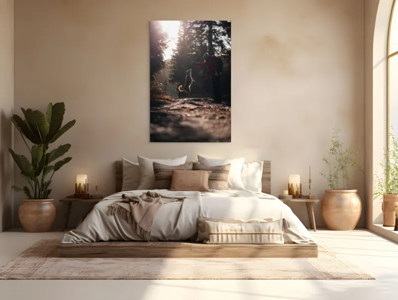 Tablou Canvas, "Câine sărind în lumina soarelui", Câine, Săritor, Pădure, Siluetă, Lumină, Drumeție, Bucurie, Amurg, Mișcare, 100 x 150 cm – poza 3