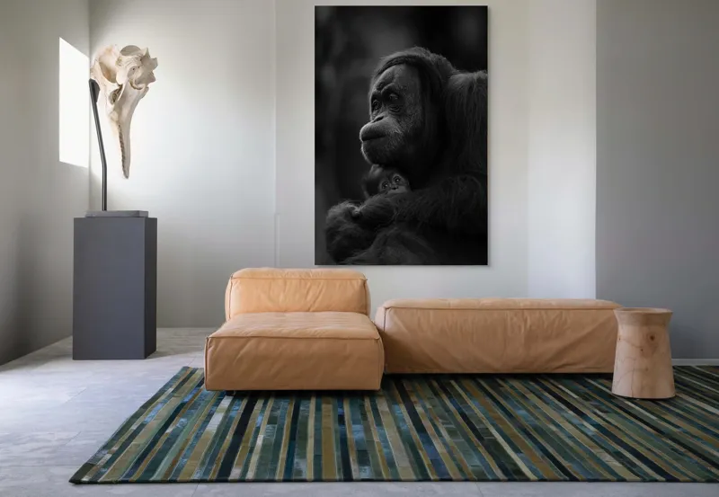 Tablou Canvas, "Iubire maternă în sălbăticie", Mamă, Pui, Îmbrățișare, Protecție, Dragoste, Blândețe, Natură, Grijă, Relație, Afectivitate, 100 x 150 cm – poza 7