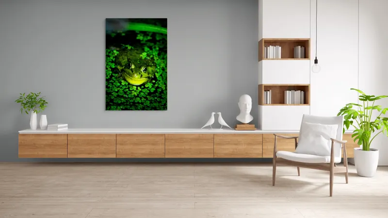 Tablou Canvas, "Prințul broaștelor în habitat natural", Broască, Apă, Vegetație, Verde, Ochi, Natură, Reflexie, Cămuflaj, 100 x 150 cm – poza 8