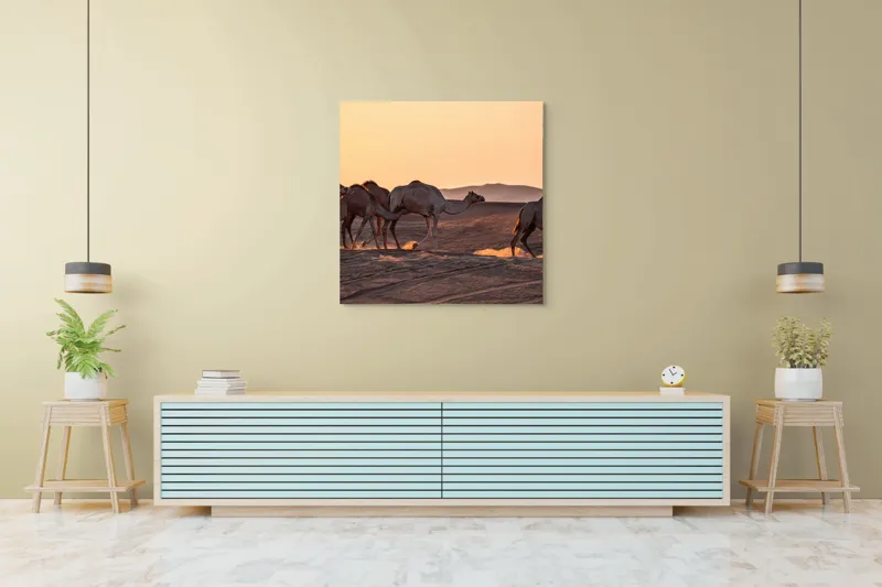Tablou Canvas, "Caravana cămilelor în deșertul arămiu", Deșert, Cămile, Apus, Nisip, Linie, 100 x 100 cm – poza 5