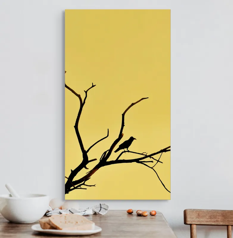 Tablou Canvas, "Corbul solitar pe ramură uscată", Negru, Ramură, Siluetă, Păsăre, Cer, Galben, Contrast, Minimalism, Natură, Apus, 50 x 90 cm – poza 3