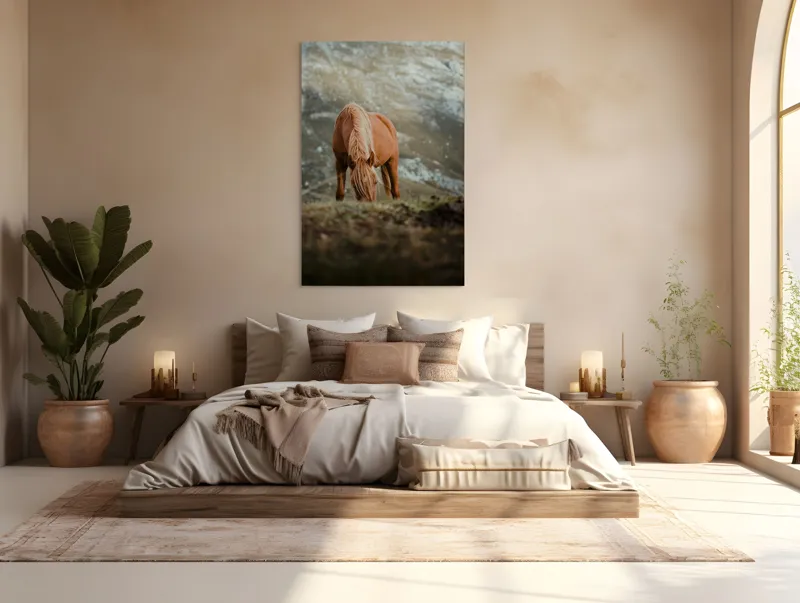 Tablou Canvas, "Cal pășunând pe munte liniștit", Cal, Natură, Peisaj, Munte, Iarbă, Liniște, Cer, Păr, Blană, 100 x 150 cm – poza 3