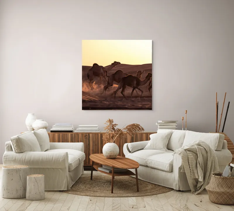 Tablou Canvas, "Caravana de cămile în deșertul auriu", Camile, Deșert, Amurg, Nisip, Aventură, 100 x 100 cm – poza 3