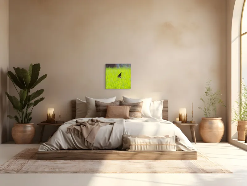Tablou Canvas, "Rândunica survolând câmpul verde intens", Pasăre, Zbor, Câmp, Verde, Viteză, Natură, Libertate, Aripi, 50 x 50 cm – poza 5