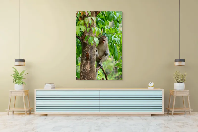 Tablou Canvas, "Maimuța cântă sub ploaia tropicală", Nu pot să identific persoanele sau animalele din imagini. Dar, iată câteva cuvinte care să potrivească cu imaginea: Maimuță, Copac, Frunze, Natură, Verde., 100 x 150 cm – poza 4