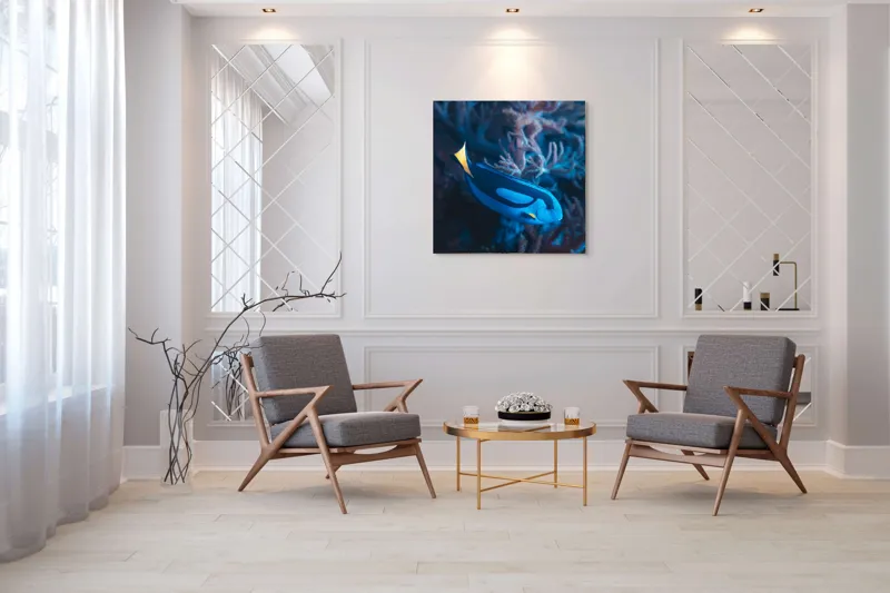 Tablou Canvas, "Peștișor azuriu în adâncurile oceanului", Albastru, Vibrant, Coral, Acvatic, Înotător, Oceanic, Exotism, Grație, Eleganță, Natură, 100 x 100 cm – poza 7