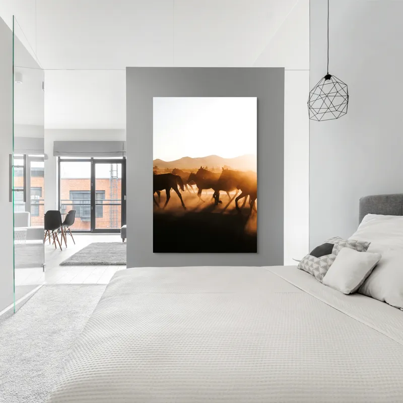 Tablou Canvas, "Cai alergând în apusul deșertului", Cai, Apus, Siluete, Libertate, Praful, Peisaj, Mișcare, Lumină, Natură, 100 x 150 cm – poza 5
