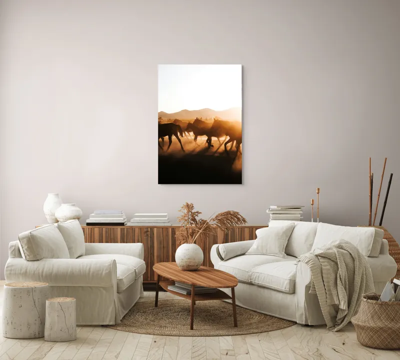 Tablou Canvas, "Cai alergând în apusul deșertului", Cai, Apus, Siluete, Libertate, Praful, Peisaj, Mișcare, Lumină, Natură, 70 x 100 cm – poza 4