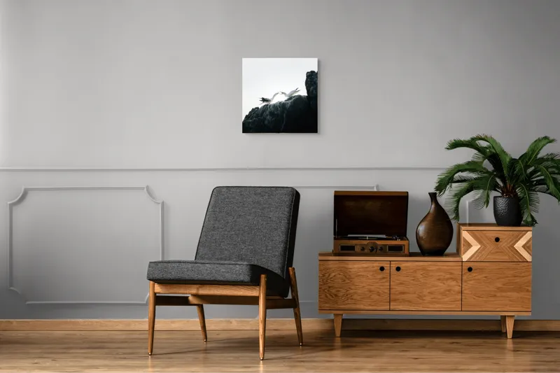 Tablou Canvas, "Dansul păsărilor pe stânci mărețe", Păsări, Stânci, Cer, Zbor, Lumină, Natură, Vedere, Frumusețe., 50 x 50 cm – poza 6