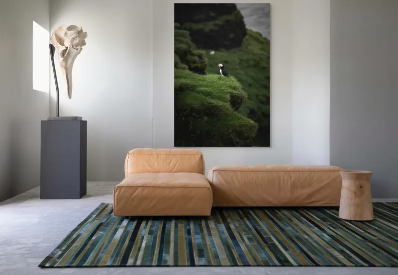 Tablou Canvas, "Papagalul de mare pe stâncă verde", Pufin, Stânci, Verdeață, Solitudine, Natură, Ocean, Serenitate, Sălbăticie, 100 x 150 cm – poza 7