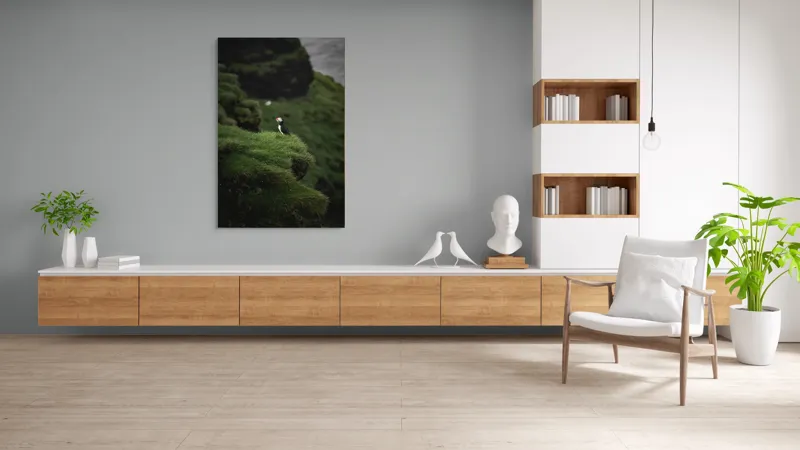 Tablou Canvas, "Papagalul de mare pe stâncă verde", Pufin, Stânci, Verdeață, Solitudine, Natură, Ocean, Serenitate, Sălbăticie, 100 x 150 cm – poza 8