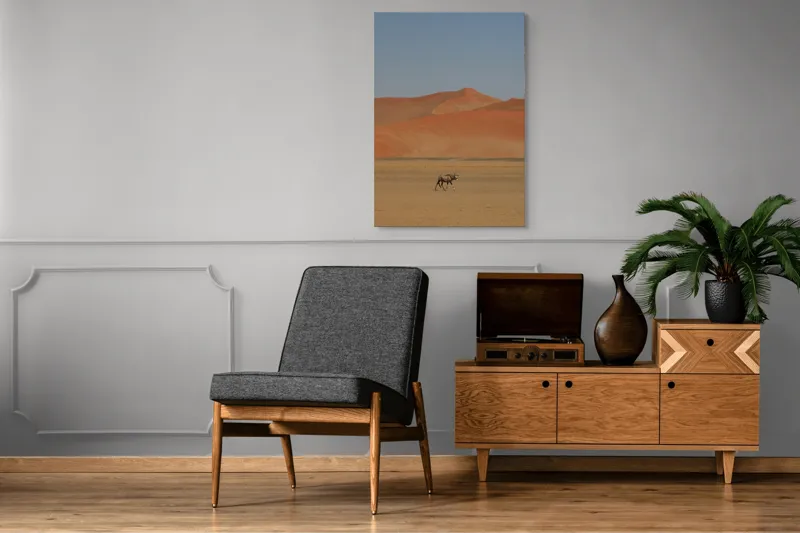 Tablou Canvas, "Oryx singur în deșertul arid", Deșert, Antilopă, Dune, Singurătate, Cer, Ariditate, Natură, Savană., 70 x 100 cm – poza 6