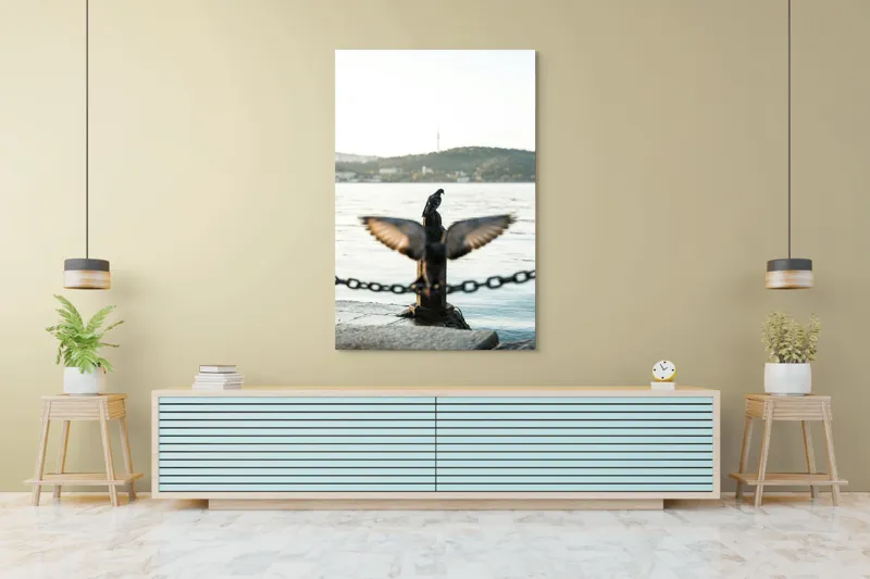 Tablou Canvas, "Porumbel la apus pe malul apei", Porumbel, Zbor, Lumină, Apus, Lac, Natură, Lanț, Tihnă, 100 x 150 cm – poza 4