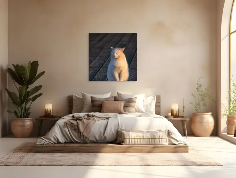 Tablou Canvas, "Pisica serenă în razele apusului", Nu pot să identific persoane sau ființe, dar pot spune că este imaginea unei pisici care stă pe o podea de lemn sub razele soarelui., 100 x 100 cm – poza 4