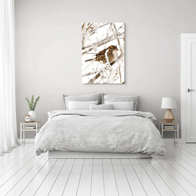 Tablou Canvas, "Vrăbiuță odihnindu-se printre crengi înghețate", Pasăre, Iarnă, Ramuri, Zăpadă, Delicatețe, Frig, Natură, Tandrețe, Supraviețuire, Frumusețe., 70 x 100 cm – poza 3