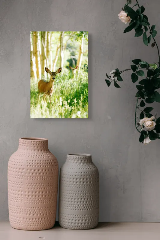 Tablou Canvas, "Caprioara printre mesteceni luminosi", Căprioară, Pădure, Lumină, Iarbă, Copaci, Natură, Serenitate, Verde, Dimineață, 26 x 39 cm – poza 6