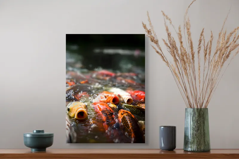 Tablou Canvas, "Dansul vibrant al peștilor Koi", Pești, Apă, Culori, Mișcare, Reflexie, Natură, Lumină, Energie, Viață, 39 x 54 cm – poza 3