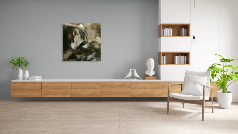 Tablou Canvas, "Blândul spion al pădurii verzi", Blană, Dungi, Urechiușe, Natură, Nas, Verdeață, 100 x 100 cm – poza 8