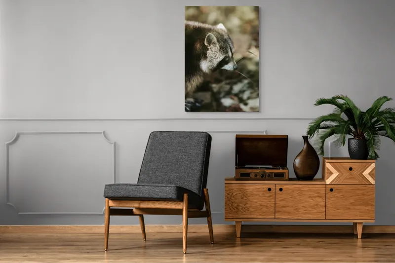 Tablou Canvas, "Blândul spion al pădurii verzi", Blană, Dungi, Urechiușe, Natură, Nas, Verdeață, 70 x 100 cm – poza 6