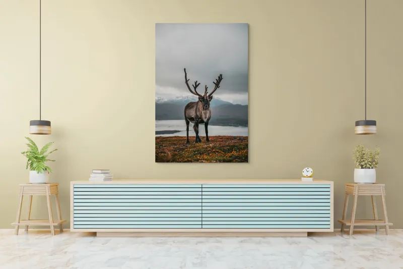 Tablou Canvas, "Rena pe crestele înzăpezite ale Nordului", Majestic, Solitary, Regal, Serene, Wilderness, Antlers, Majestic, Landscape, 100 x 150 cm – poza 4