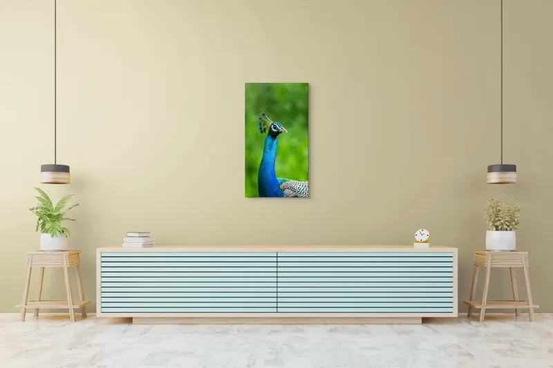 Tablou Canvas, "Păunul într-o zi verde vibrantă", Magnific, Albastru, Penaj, Regal, Vibrant, Majestos, Elegant, Păun, 50 x 90 cm – poza 6