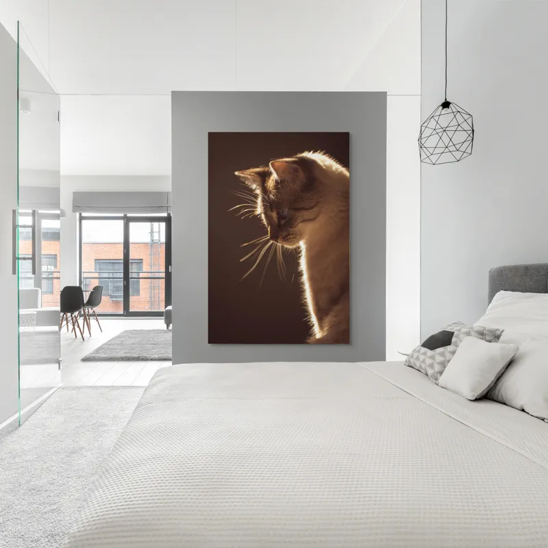 Tablou Canvas, "Lumina blândă a serii feline", Scânteie, Blană, Portret, Lumină, Siluetă, Ochii, Reflexie, Mister, Calm, Grație, 100 x 150 cm – poza 5
