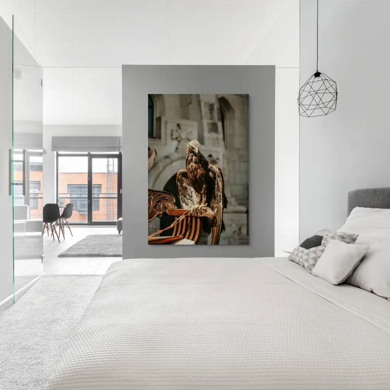 Tablou Canvas, "Vulturul paznic al cetății regale", Vultur, Impunător, Majestuos, Pradator, Elegant, Siluetă, Stăpânitor, Fundal, Natural, Sculptural, 100 x 150 cm – poza 5