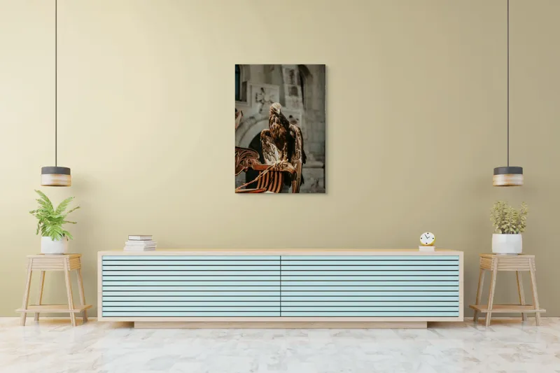 Tablou Canvas, "Vulturul paznic al cetății regale", Vultur, Impunător, Majestuos, Pradator, Elegant, Siluetă, Stăpânitor, Fundal, Natural, Sculptural, 70 x 100 cm – poza 5