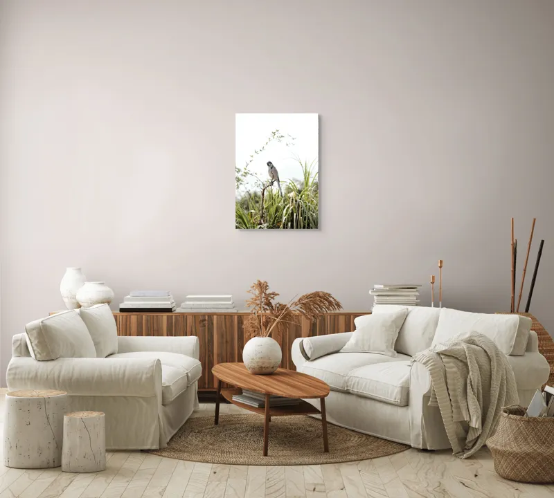 Tablou Canvas, "Pasăre albastră pe ramură uscată", Pasăre, Ramură, Verdeață, Cer, Natură, Aripi, Delicatețe., 50 x 70 cm – poza 4
