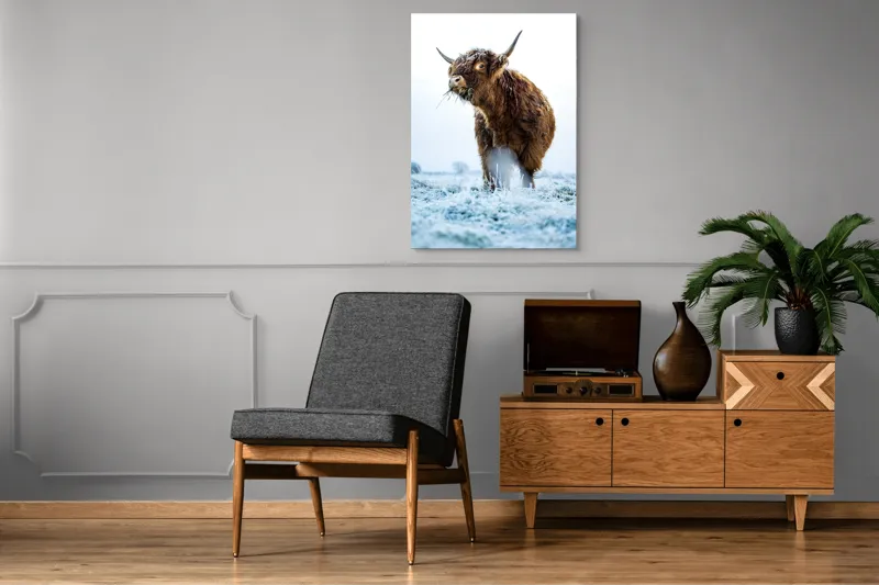 Tablou Canvas, "Vaca păscând în gerul dimineții", Nu pot să îți spun cine e în imagine sau să ofer detalii specifice despre aceasta., 70 x 100 cm – poza 6