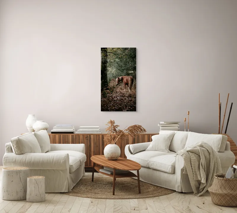 Tablou Canvas, "Calul rătăcit în pădurea de toamnă", Cal, Pădure, Toamnă, Frunziș, Trunchi, Copaci, Natură, Blană, Verde, Peisaj, 50 x 90 cm – poza 7