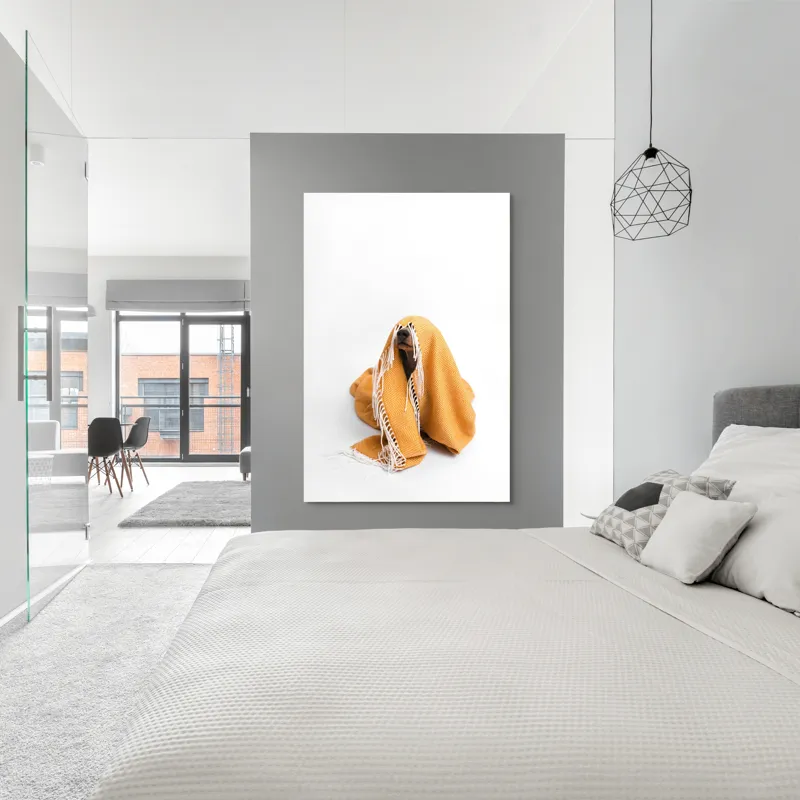 Tablou Canvas, "Câine ascuns sub pătura portocalie", Câine, Portocaliu, Pătură, Alb, Franjuri, Ascuns, Drăgălaș, Simpatic, Privire, Coperta, 100 x 150 cm – poza 5