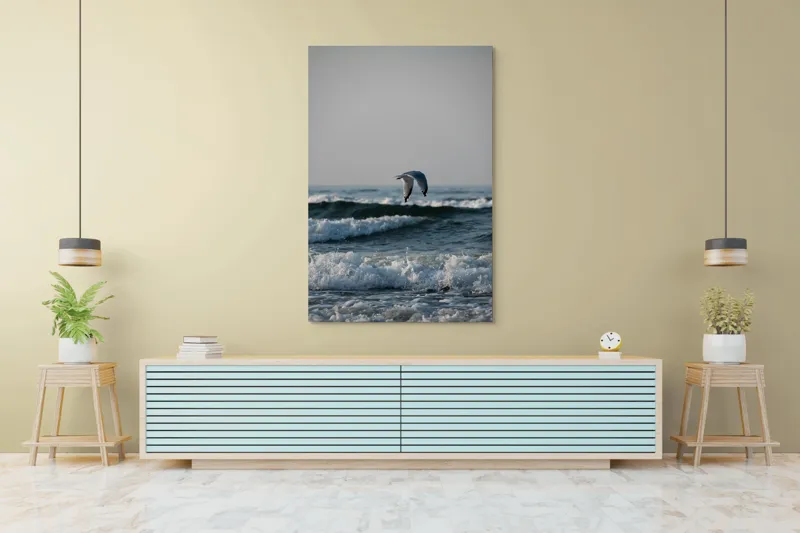 Tablou Canvas, "Pescăruș deasupra valurilor mării", Pescăruș, Valuri, Cer, Apă, Zbor, Mare, Libertate, Liniște, 100 x 150 cm – poza 4