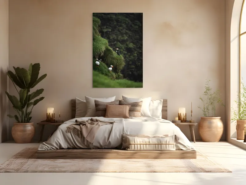 Tablou Canvas, "Puffini pe stâncile verzi din larg", Puffini, Stâncă, Vegetație, Verde, Pene, Natură, Acvatic, Cuibărire, 100 x 150 cm – poza 3