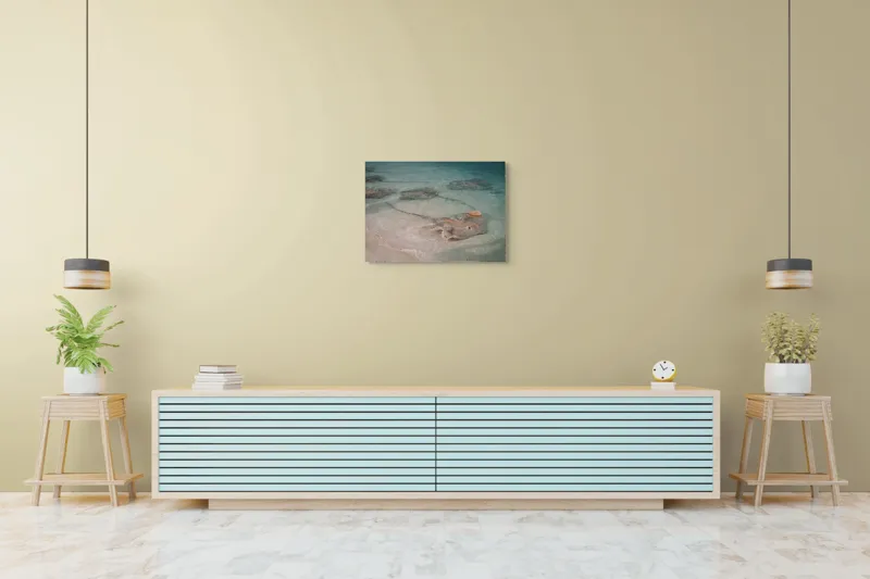 Tablou Canvas, "Stingray alunecând în apele limpezi", Razele, Apă, Nisip, Albastru, Valuri, Molenste, Liniște, Natură, 70 x 50 cm – poza 7