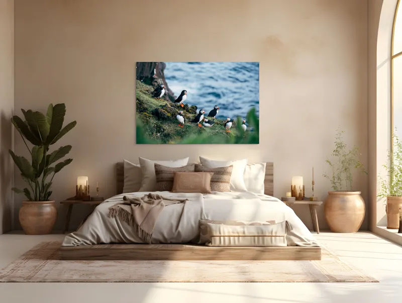 Tablou Canvas, "Papagalii de mare pe stânci verzi", Puffini, Ocean, Stâncă, Iarbă, Aripi, Plutire, Penaj, Bețe, Păsări, 150 x 100 cm – poza 4