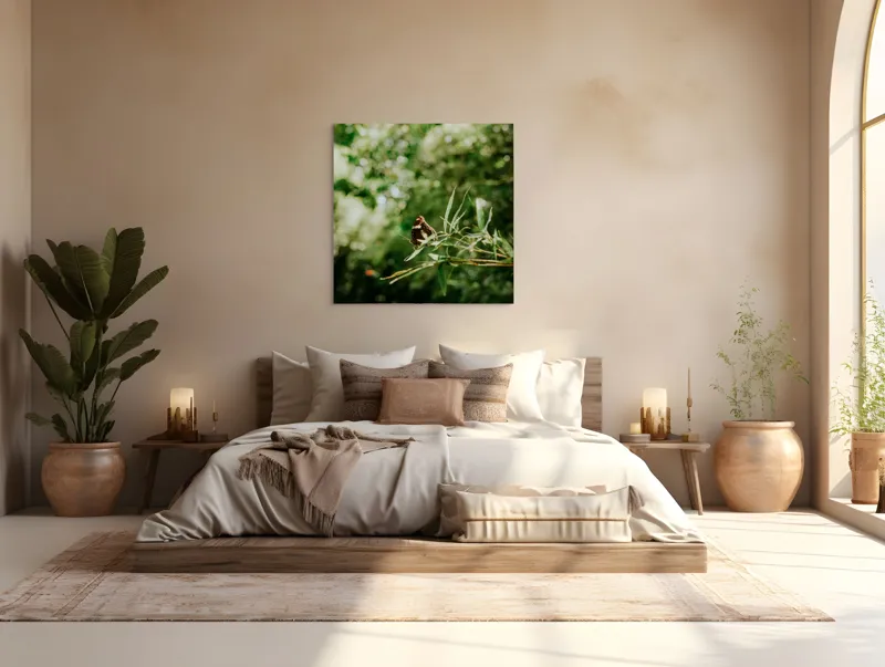 Tablou Canvas, "Fluture liniștit pe ramură verde", Fluture, Frunze, Verdeață, Natură, Bokeh, Fragilitate, Lumină, 100 x 100 cm – poza 4