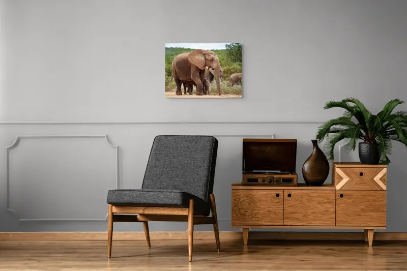 Tablou Canvas, "Familie de elefanți în savană africană", Elefanți, Savana, Verdeață, Familie, Natură, Tufișuri, Pui, Urechi Mari, Trunchiuri, Pășuni, 70 x 50 cm – poza 4