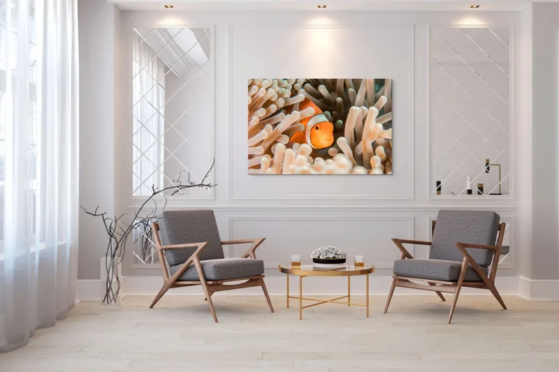 Tablou Canvas, "Peștele clown ascuns în anemonele marine", Clovn, Portocaliu, Anemone, Ocean, Ascunzătoare, Dungi, Apa, Lumină, Viață, Marină, 150 x 100 cm – poza 7