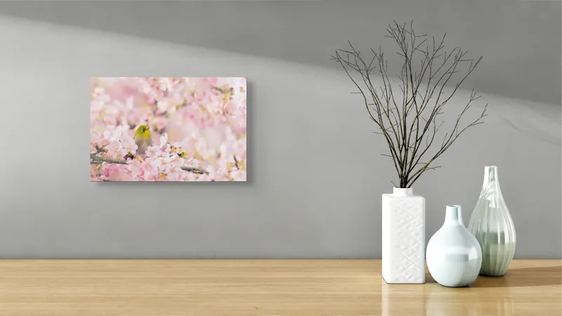 Tablou Canvas, "Pasărea printre flori de cireș", Blând, Primăvară, Delicatețe, Serenitate, Natură, Frumusețe, Puritate, 39 x 26 cm – poza 8