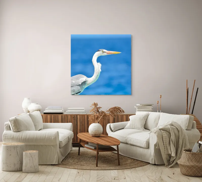 Tablou Canvas, "Egreta la marginea oceanului albastru", Nu pot să identific această pasăre, dar pot spune că imaginea arată un peisaj frumos cu un pește acvatic distinctiv., 100 x 100 cm – poza 3