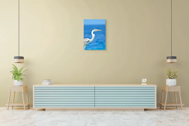 Tablou Canvas, "Egreta la marginea oceanului albastru", Nu pot să identific această pasăre, dar pot spune că imaginea arată un peisaj frumos cu un pește acvatic distinctiv., 50 x 70 cm – poza 6