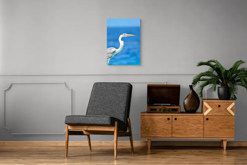 Tablou Canvas, "Egreta la marginea oceanului albastru", Nu pot să identific această pasăre, dar pot spune că imaginea arată un peisaj frumos cu un pește acvatic distinctiv., 50 x 70 cm – poza 8
