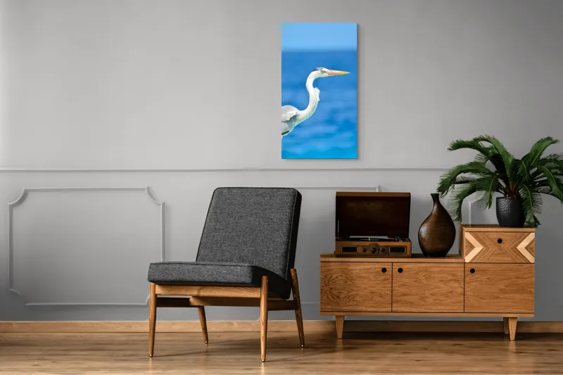 Tablou Canvas, "Egreta la marginea oceanului albastru", Nu pot să identific această pasăre, dar pot spune că imaginea arată un peisaj frumos cu un pește acvatic distinctiv., 50 x 90 cm – poza 8