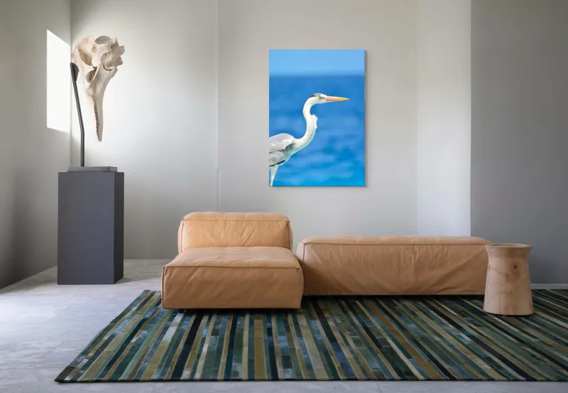 Tablou Canvas, "Egreta la marginea oceanului albastru", Nu pot să identific această pasăre, dar pot spune că imaginea arată un peisaj frumos cu un pește acvatic distinctiv., 70 x 100 cm – poza 7