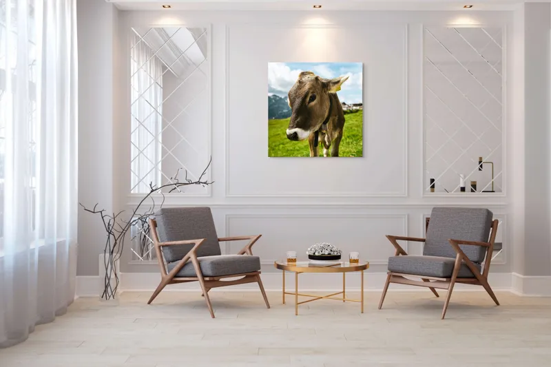 Tablou Canvas, "Vițelul din munții înverziți", Vacă, Verdeață, Munți, Cer, Nori, 100 x 100 cm – poza 7