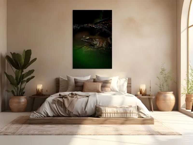 Tablou Canvas, "Broasca meditând sub cerul nopții", Broască, Ochi, Apă, Piatra, Verde, Natură, Lumină, Umbre, 100 x 150 cm – poza 3